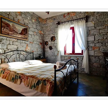 Sophia Mina Green Villa